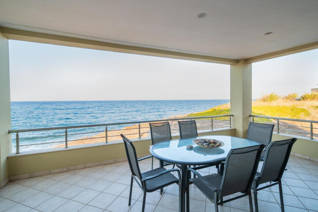 Spacious Beachfront Maisonettes With Stunning Views & A Private Beach Monemvasía Eksteriør bilde