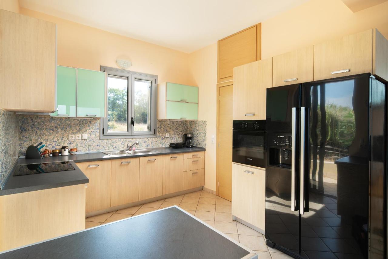 Spacious Beachfront Maisonettes With Stunning Views & A Private Beach Monemvasía Eksteriør bilde