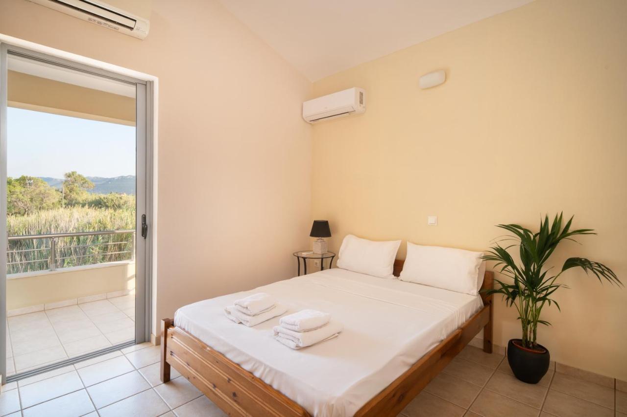 Spacious Beachfront Maisonettes With Stunning Views & A Private Beach Monemvasía Eksteriør bilde