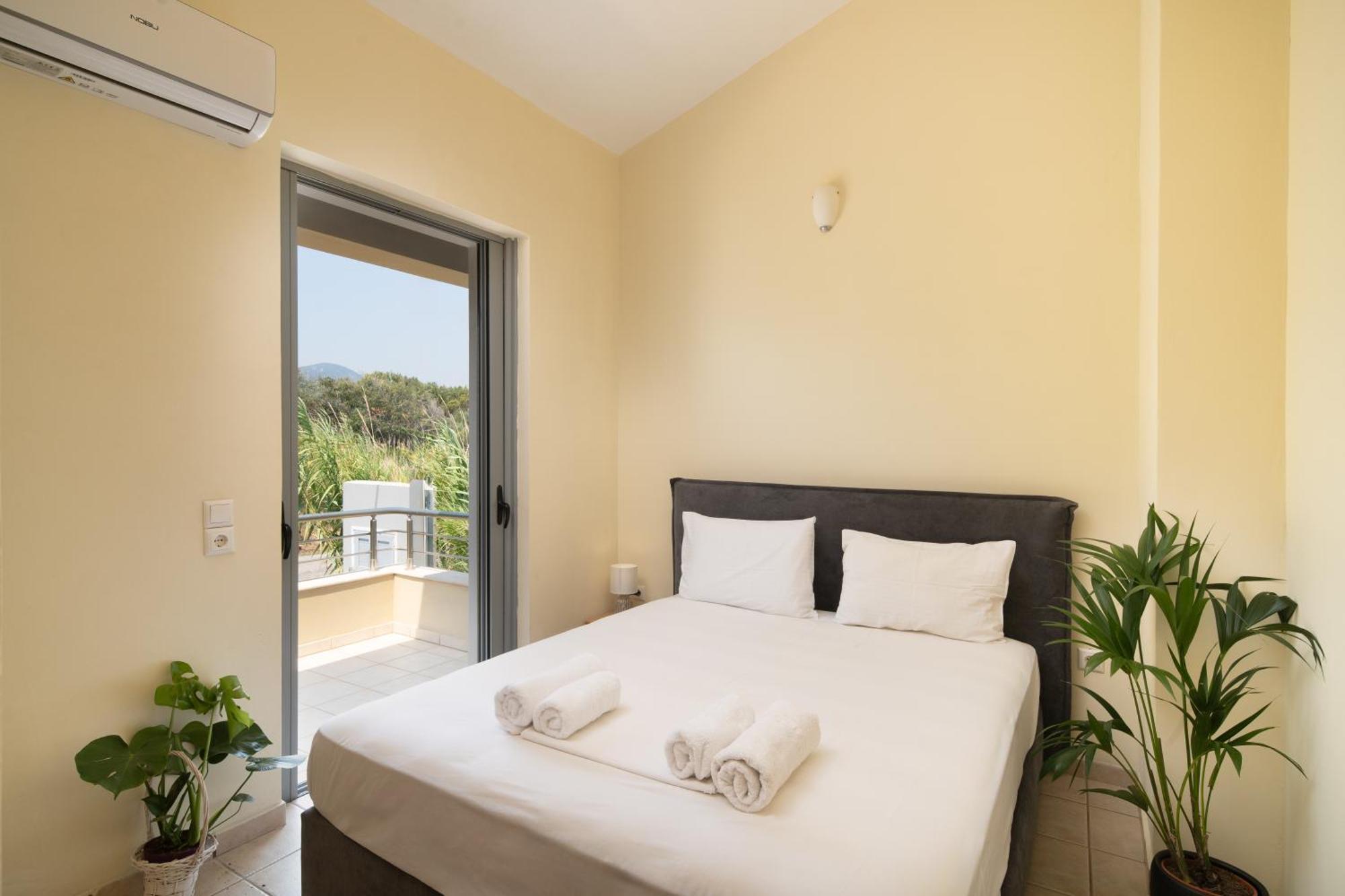 Spacious Beachfront Maisonettes With Stunning Views & A Private Beach Monemvasía Eksteriør bilde